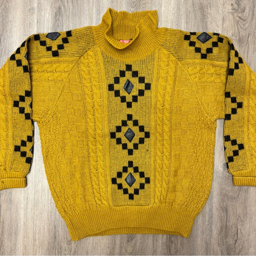 Vintage JUN Japan Southwestern Chunky Knit Turtleneck‎ Sweater